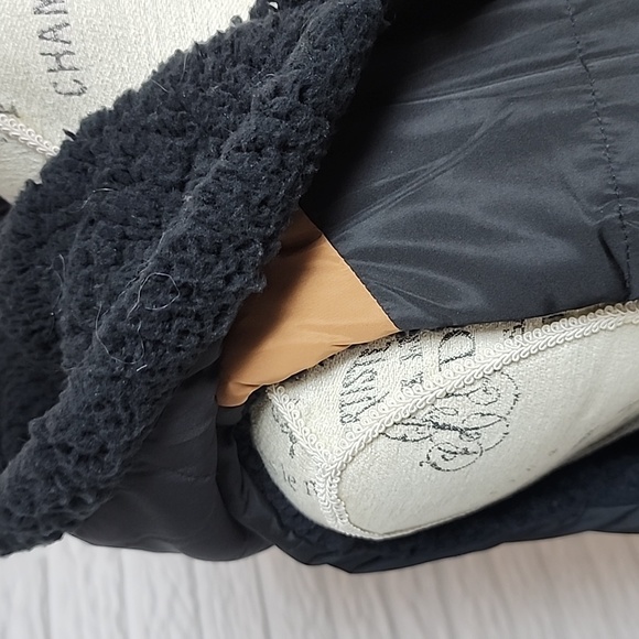 Hooded Reversible Colorblock Vest - Picture 2 of 3